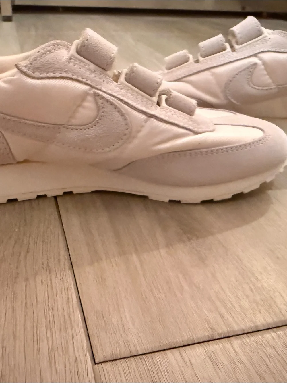 Vintage Nike Sneakers Size 5.5, White , NWOT, Women’s